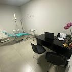 Consultório odontológico equipado da OralClinic Passos